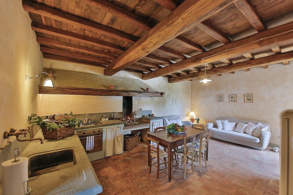 Odina Agriturismo Loro Ciuffenna Oda fotoğraf