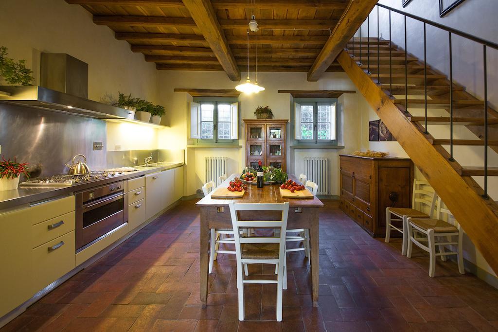 Odina Agriturismo Loro Ciuffenna Oda fotoğraf